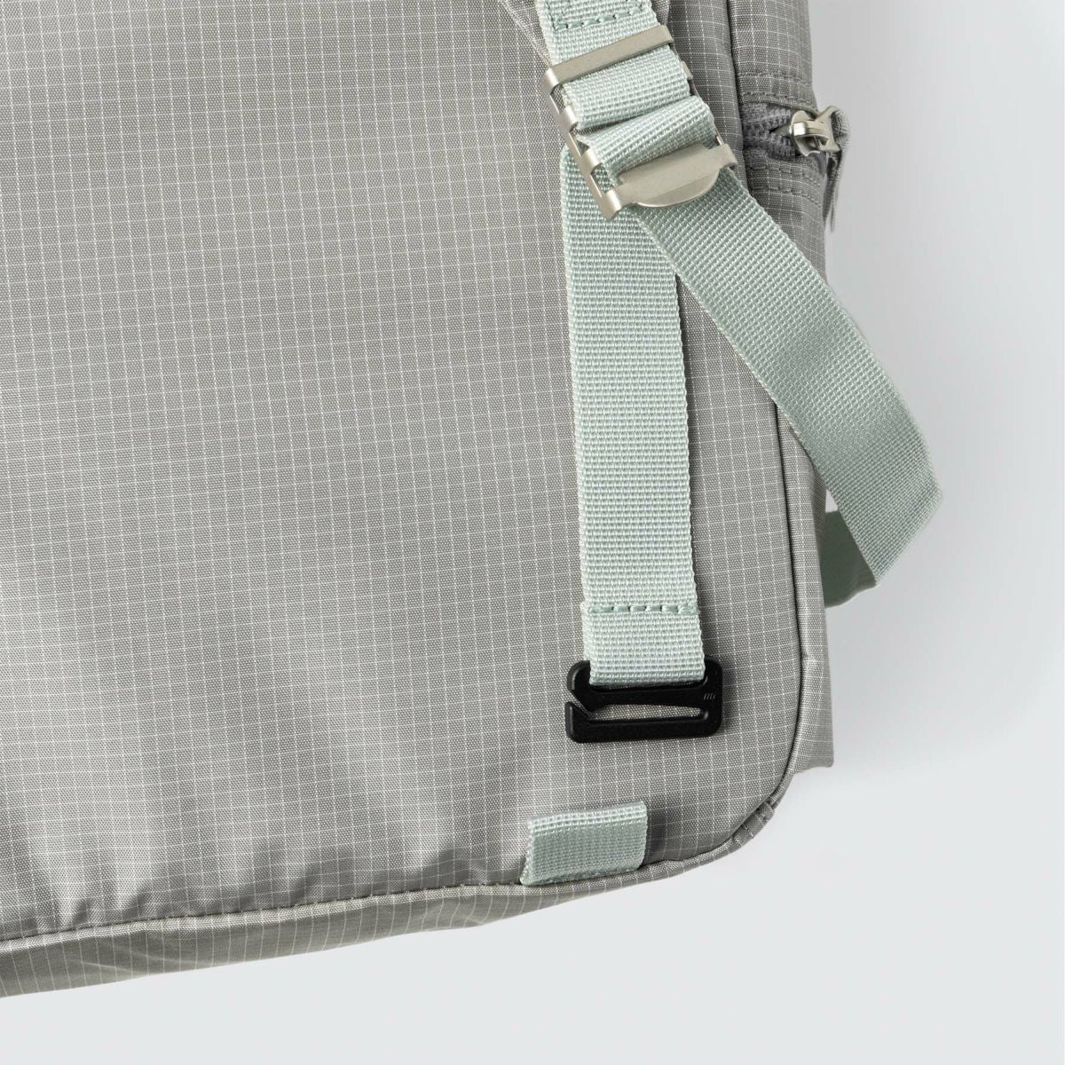 FLIGHT 2WAY BACKPACK