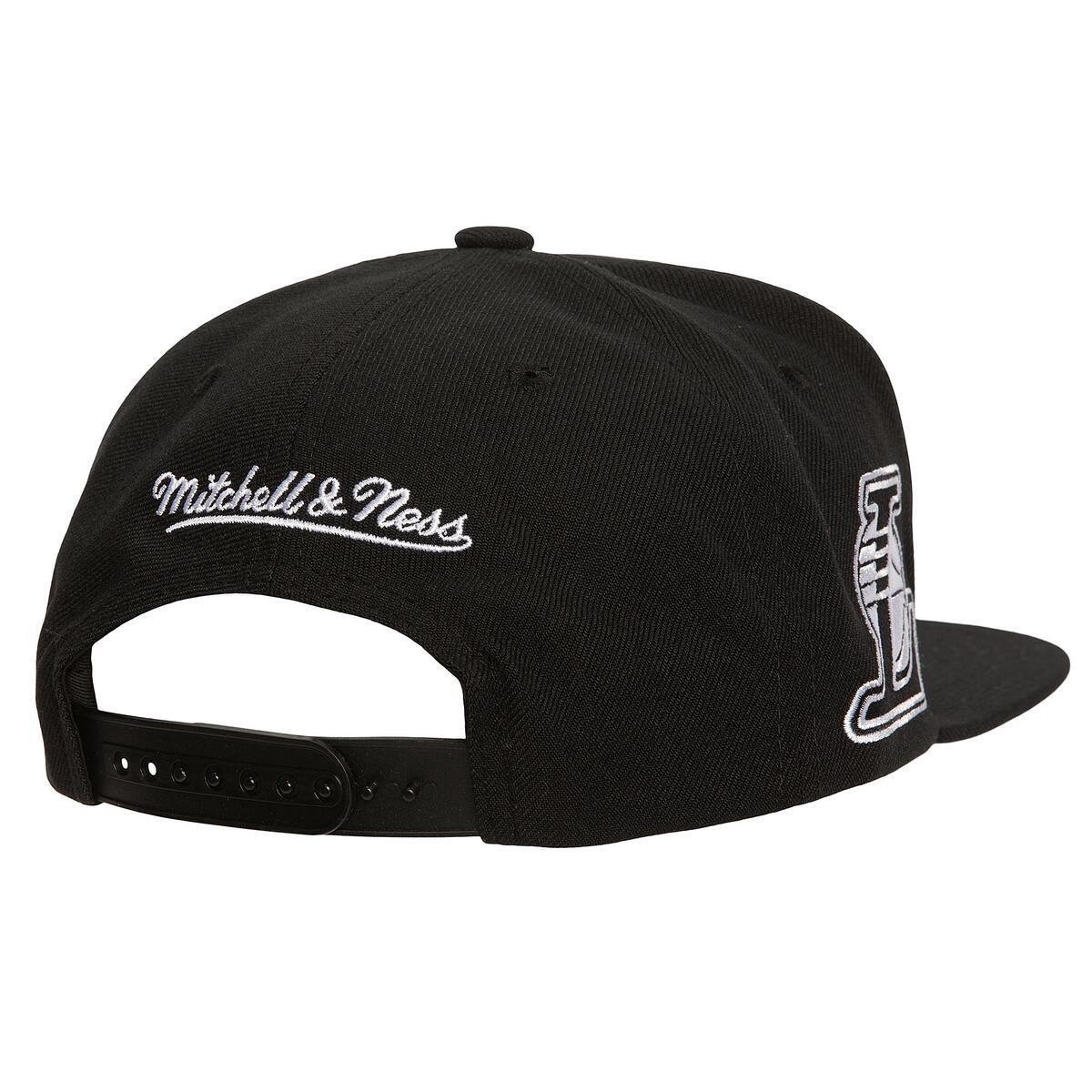 NBA EVERGREEN BLACK WHITE SNAPBACK