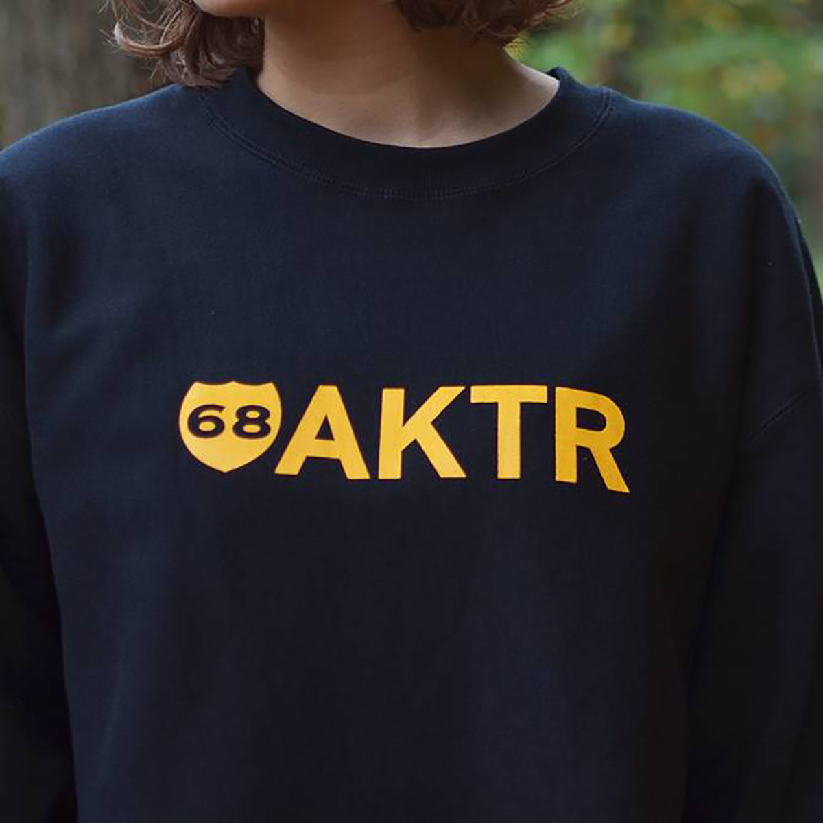 68xAKTR LOGO CREW SWEAT