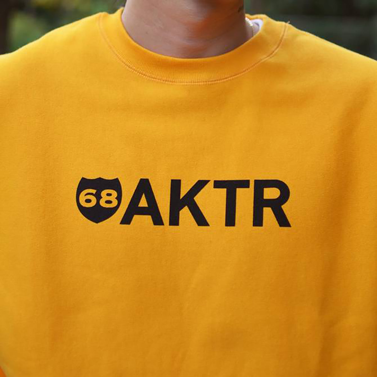 68xAKTR LOGO CREW SWEAT