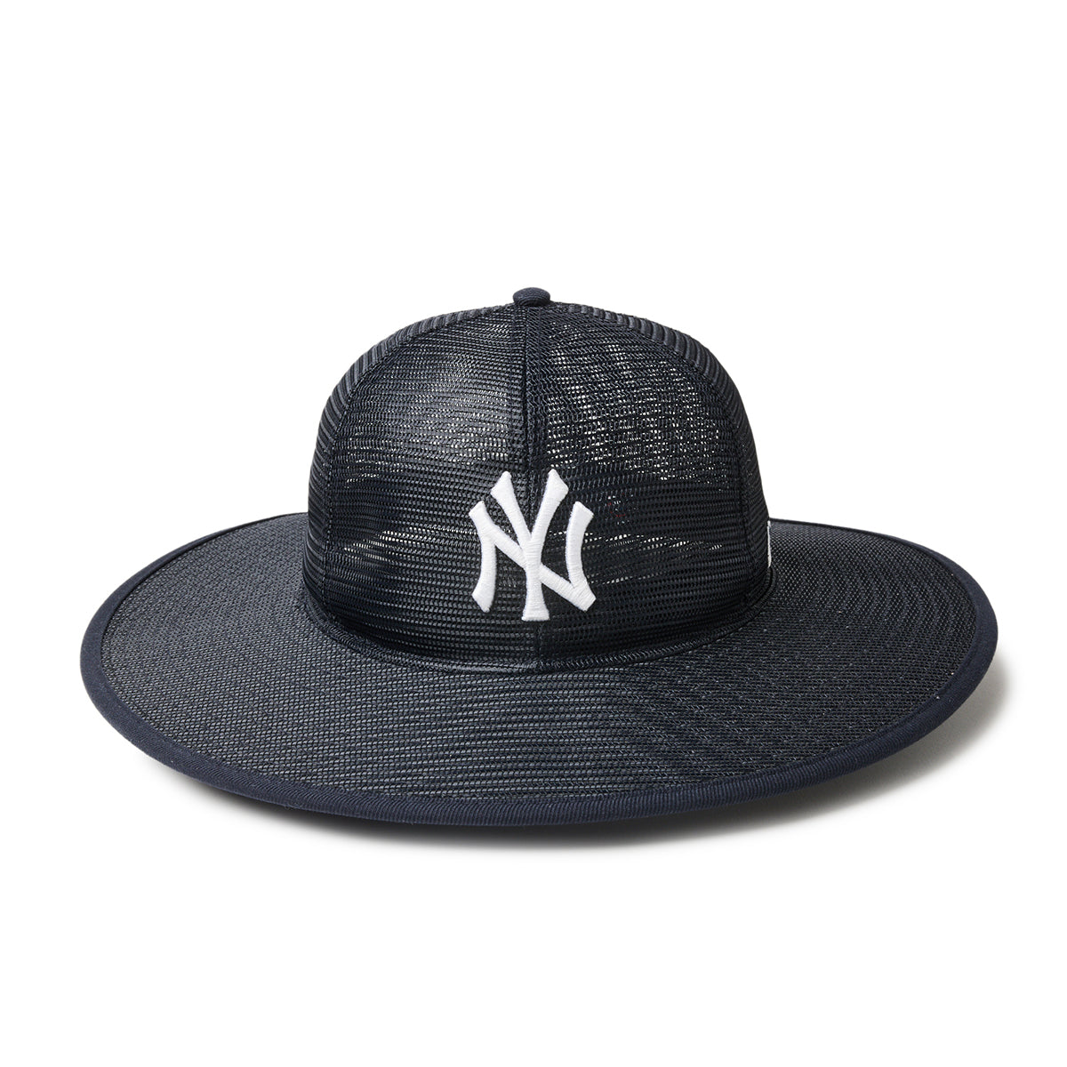 NEW YORK YANKEES LONG BRIM MESH FITTED HAT 【4月10日以降発送予定】