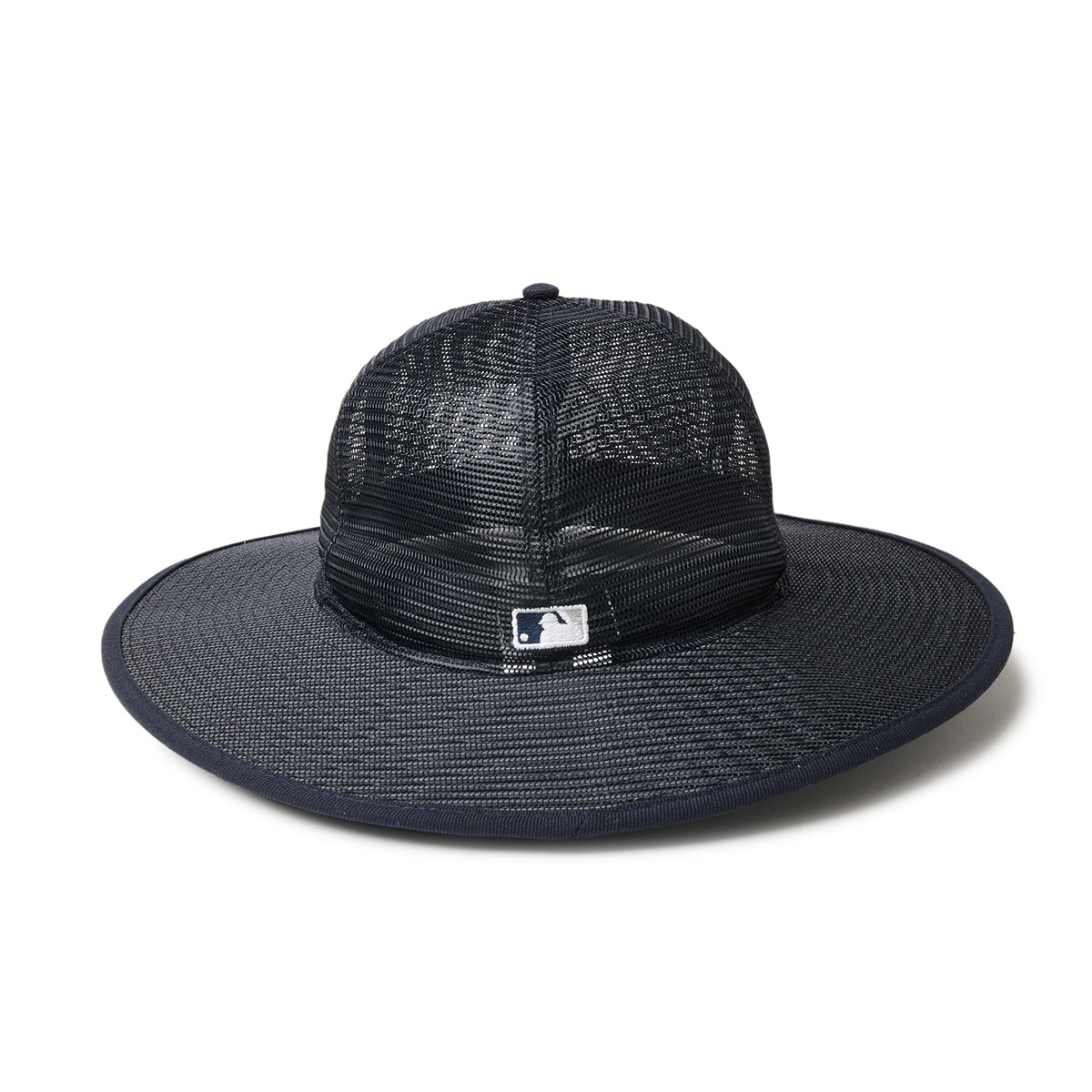 NEW YORK YANKEES LONG BRIM MESH FITTED HAT 【4月10日以降発送予定】