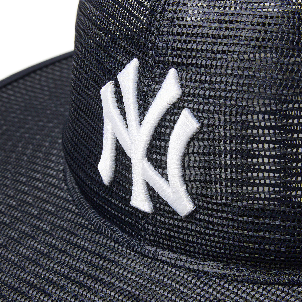 NEW YORK YANKEES LONG BRIM MESH FITTED HAT 【4月10日以降発送予定】