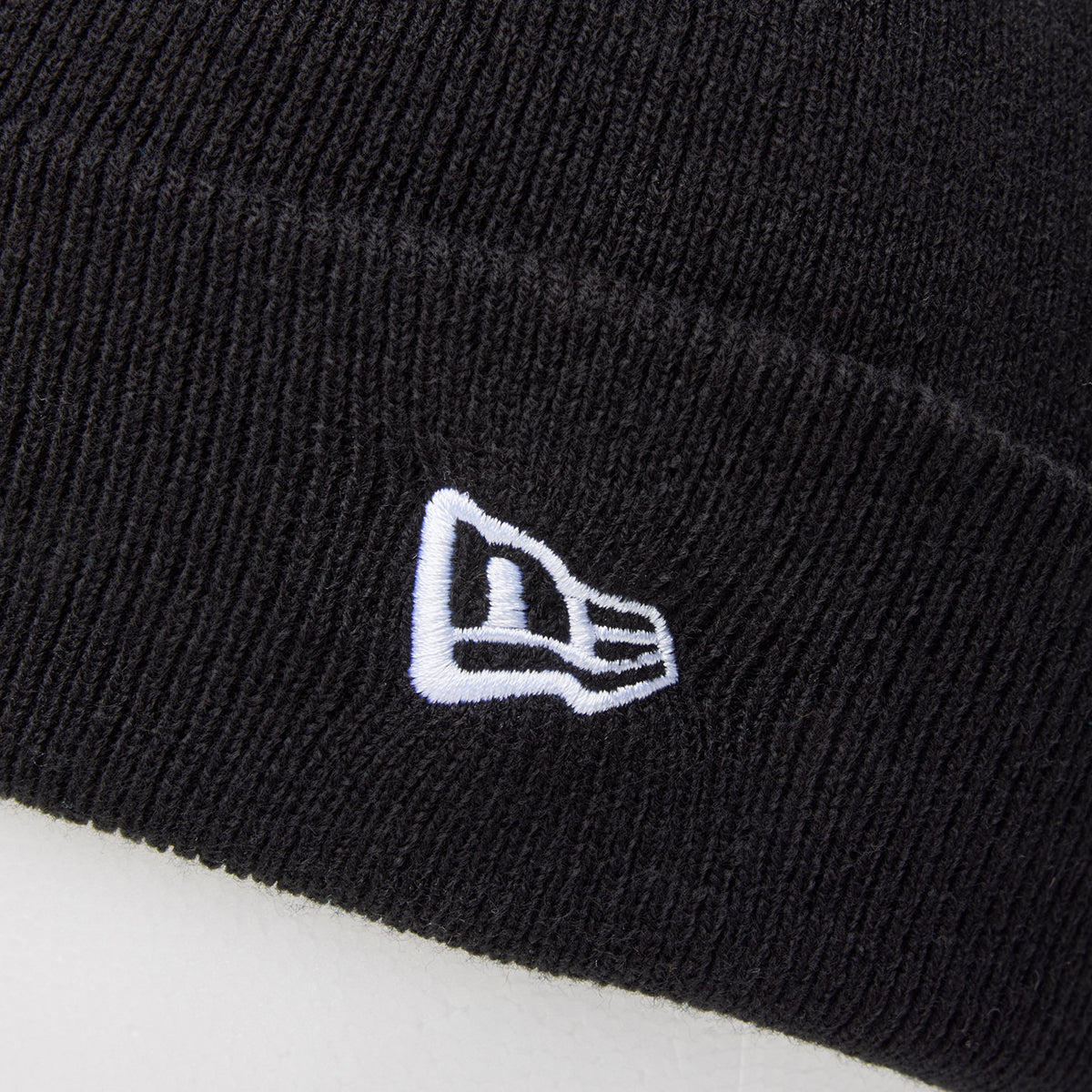 PEANUTS SNOOPY CUFF KNIT