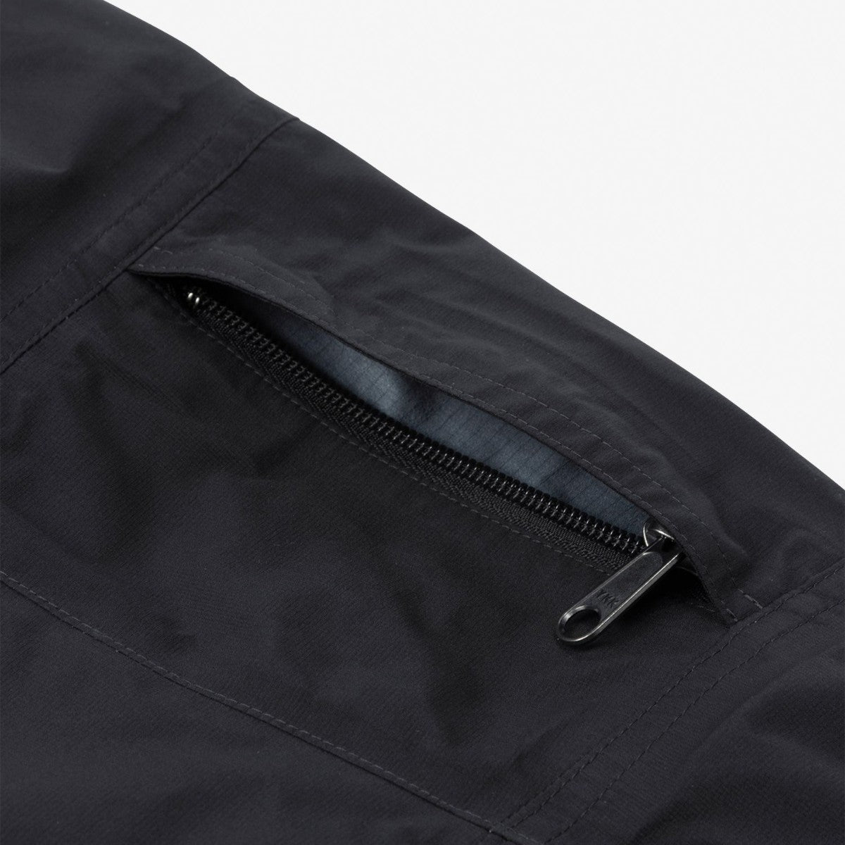 COMPILE LIGHT JACKET