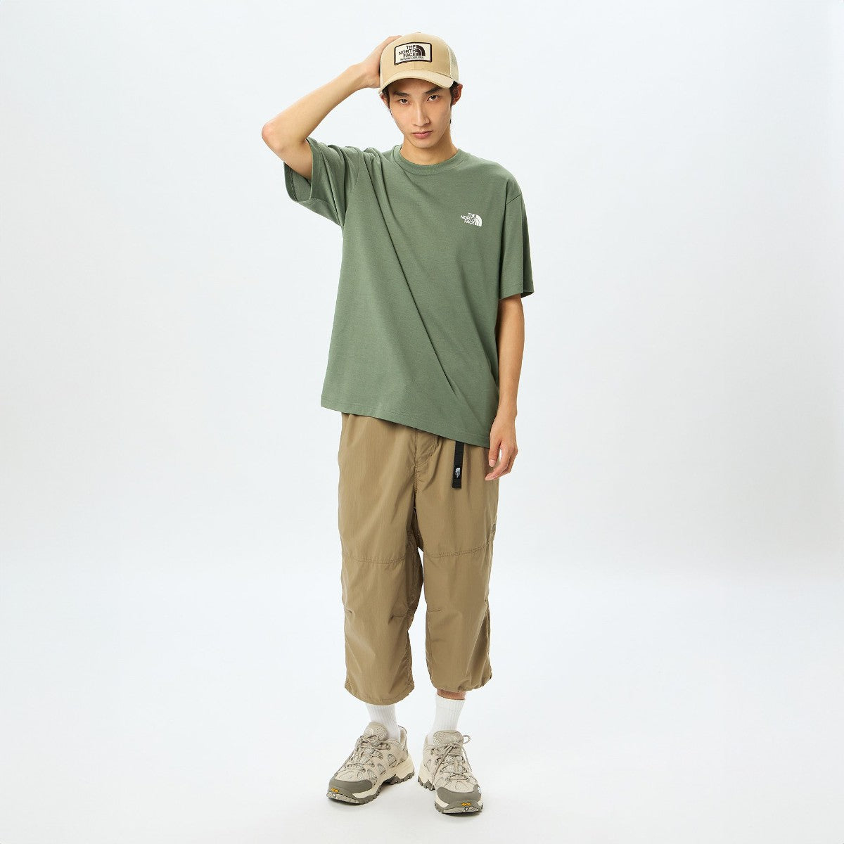 S/S BACK SQUARE TRAVERS LOGO T
