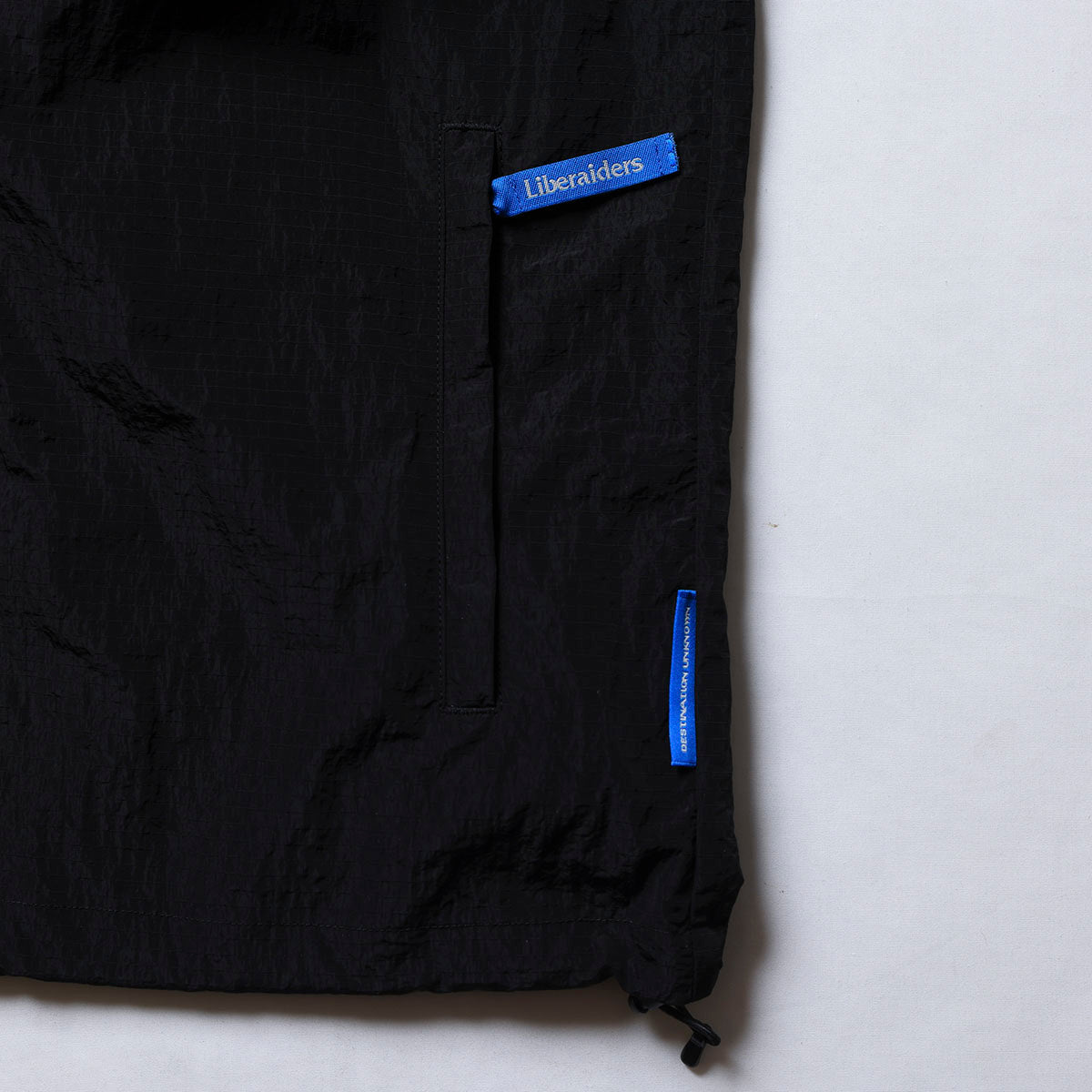 PACKABLE RIPSTOP WIND SHELL