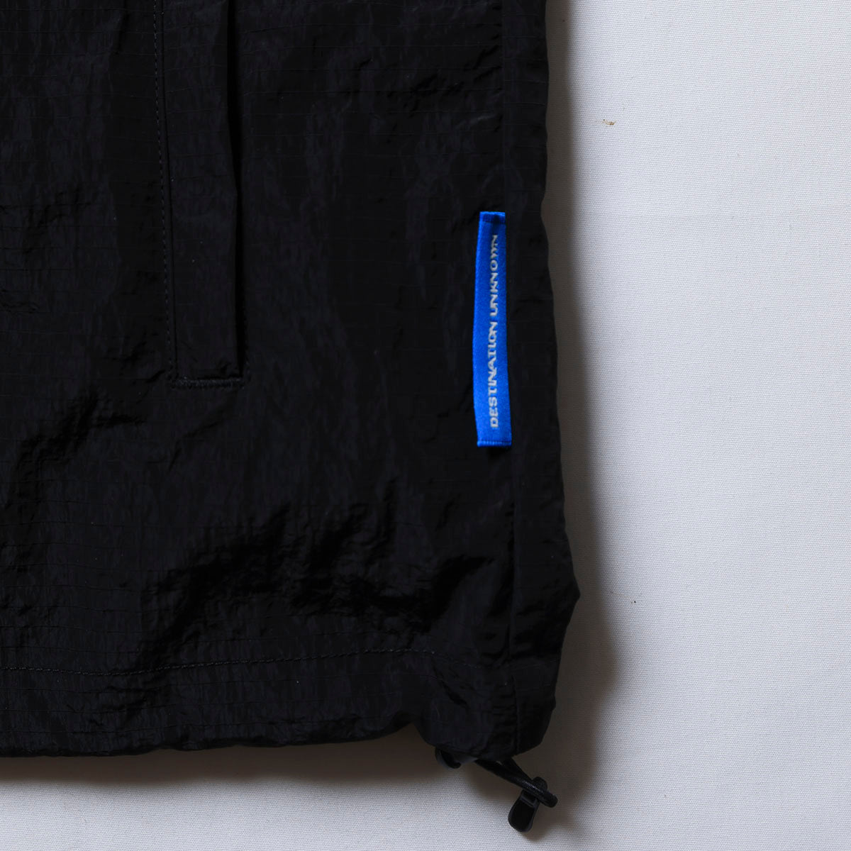 PACKABLE RIPSTOP WIND SHELL