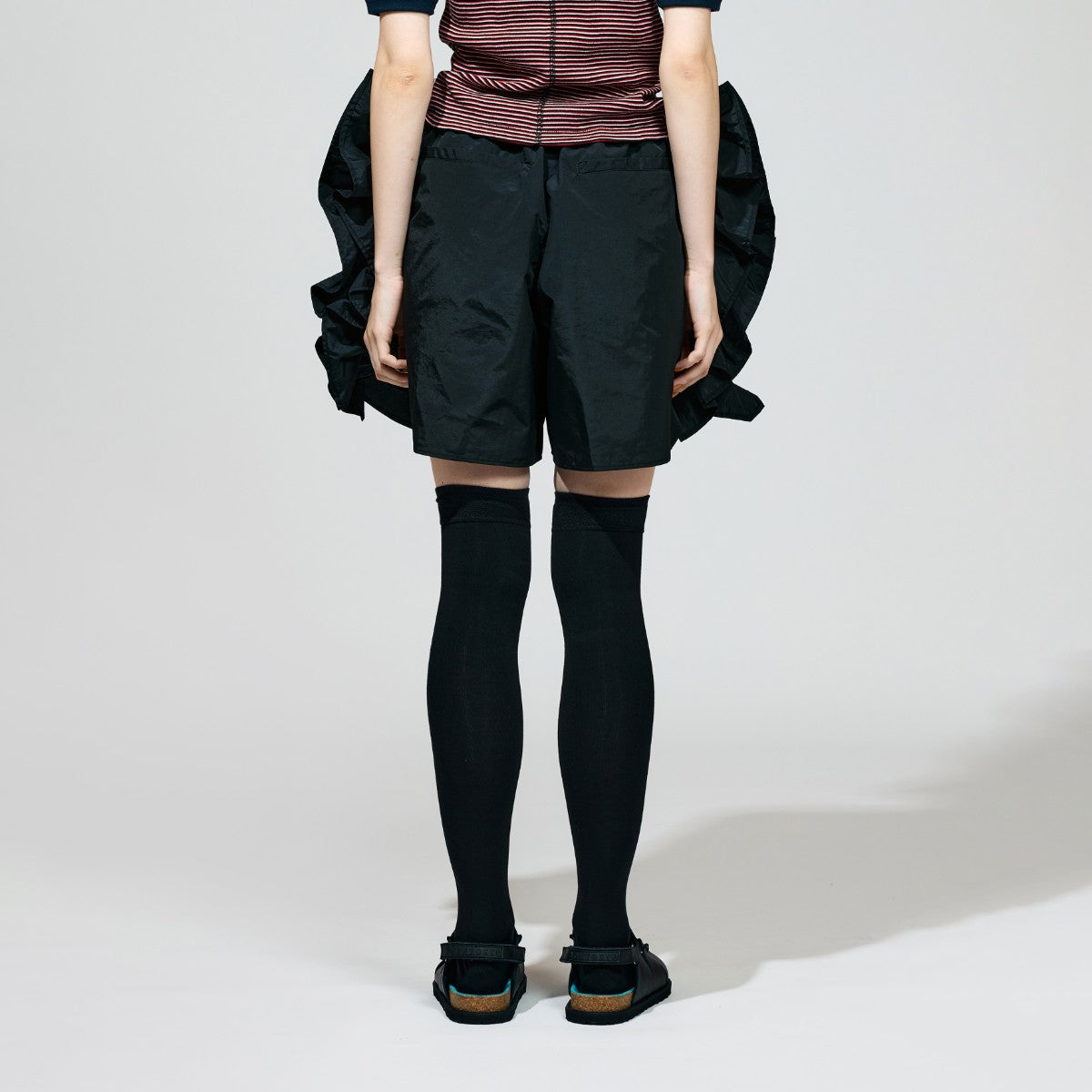 NON TOKYO FRILL TRACK SHORTS | Kinetics/Kinetics WOMEN 公式オンラインストア