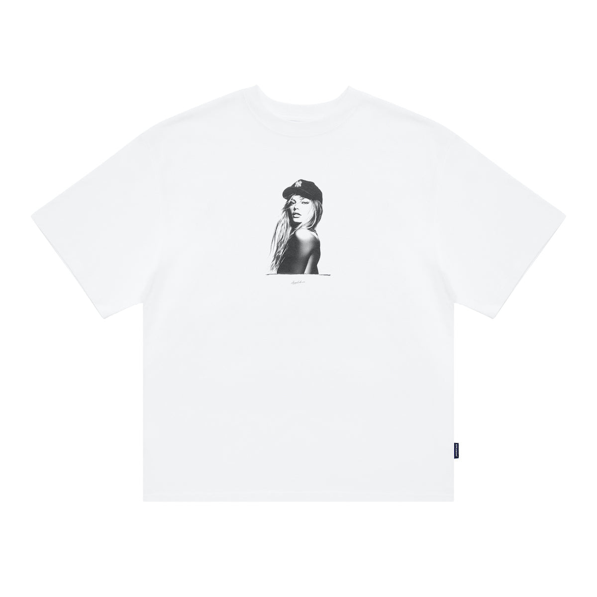 ”Seductive Gaze” T-shirt