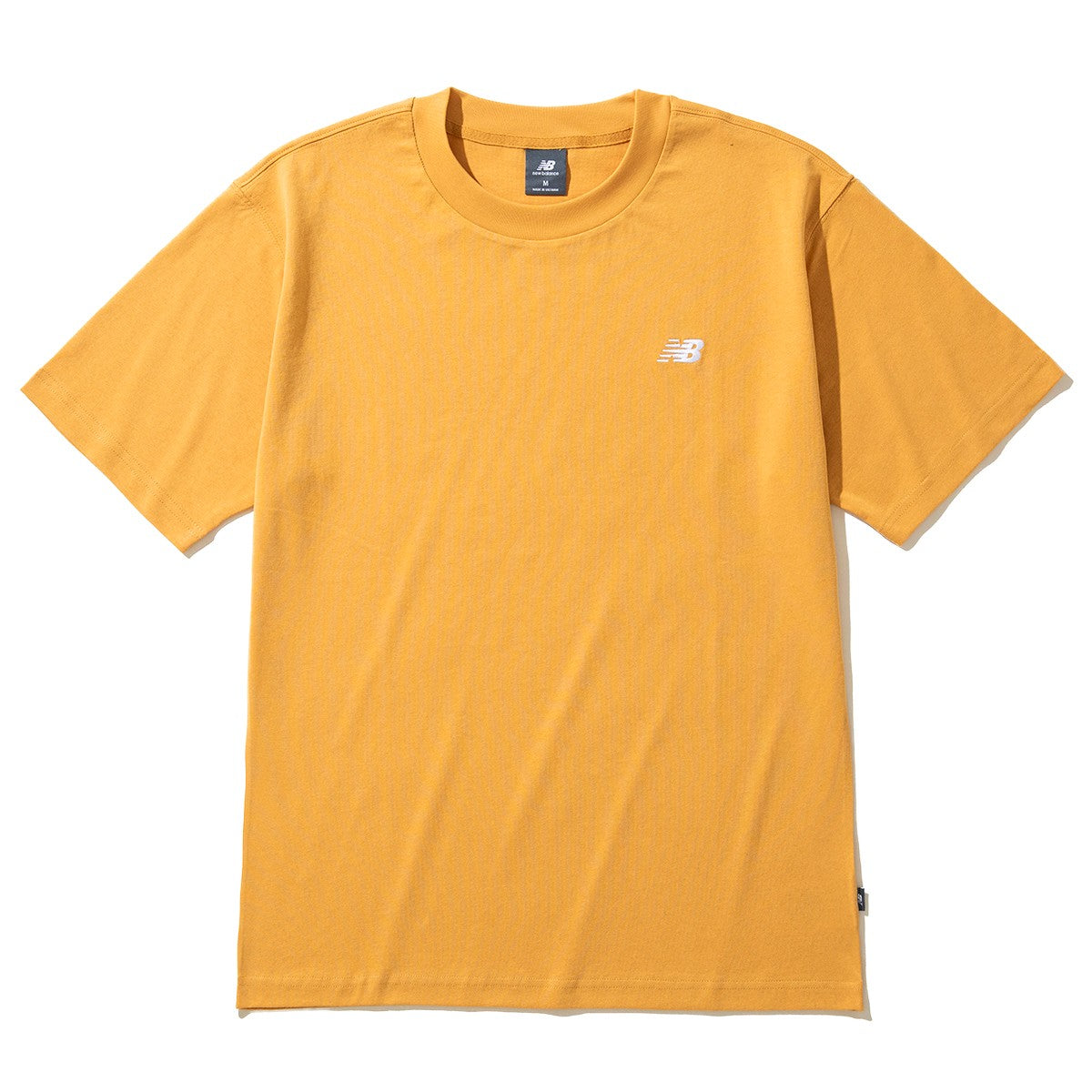 New Balance QTM RESORT T-SHIRT ニューバランス QTM リゾート Tシャツ MT51661【メンズ 半袖Tシャツ ロゴ グラフィック リラックスフィット 25SS】