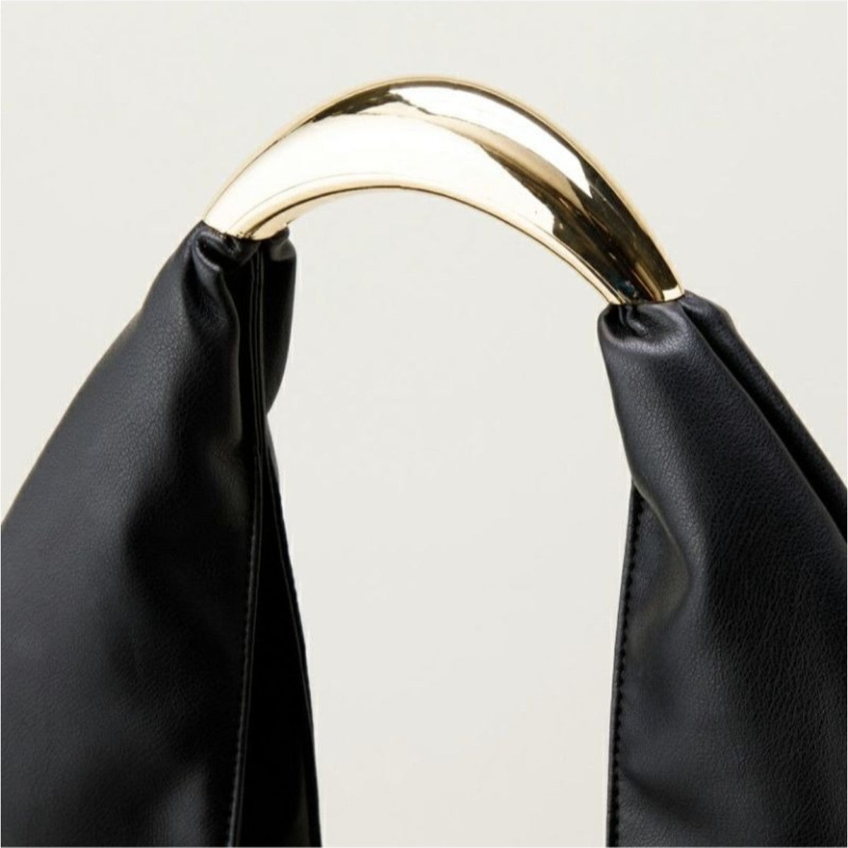 LE VERNIS Sculpture bag M ル・ベルニ スカルプチャー バッグ M 234-210514【レディース 大容量バッグ 通勤コーデ おしゃれハンドル ノートPC対応 内ポケット付き 開け口広め 25SS】