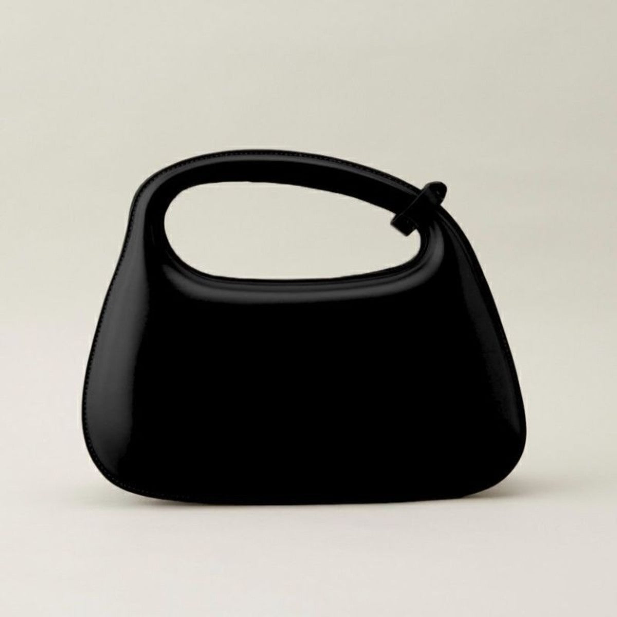 LE VERNIS Poire ornement bag ル・ベルニ ポワール オーナメント バッグ 242-210522【レディース ショルダーバッグ ユニークシルエット おしゃれデザイン 自立バッグ スマホ収納OK 取り外しショルダー 25SS】