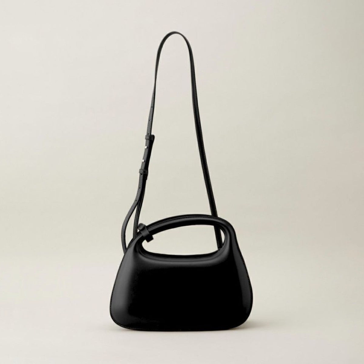 LE VERNIS Poire ornement bag ル・ベルニ ポワール オーナメント バッグ 242-210522【レディース ショルダーバッグ ユニークシルエット おしゃれデザイン 自立バッグ スマホ収納OK 取り外しショルダー 25SS】