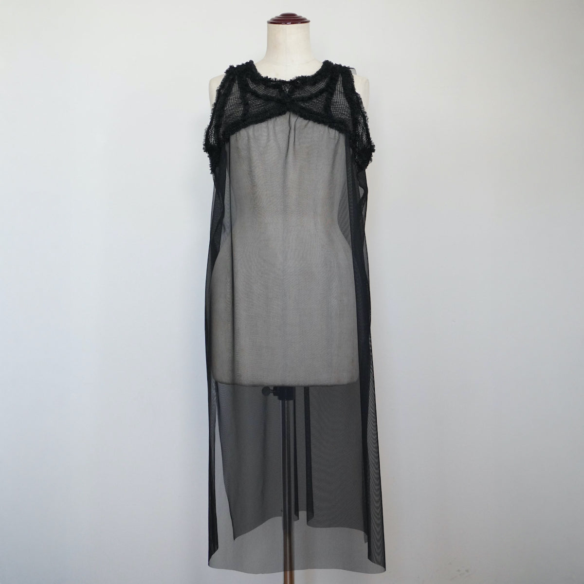 YuumiARIA EMBROIDARY TULLE DRESS ユウミアリア エンブロイダリー チュール ドレス 251-AS023【レディース ドレス シアードレス レイヤード 透け感 刺繍 25SS】