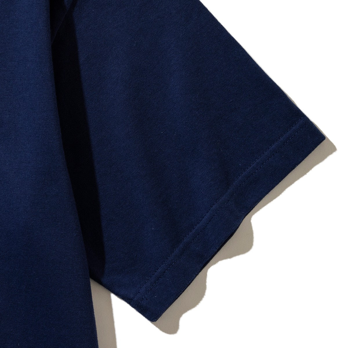 Liberaiders EMBROIDERY TEE for Kinetics リベレイダース エンブロイダリー ティー for キネティクス 766012508【メンズ 別注 半袖Tシャツ 刺繍 25SS】