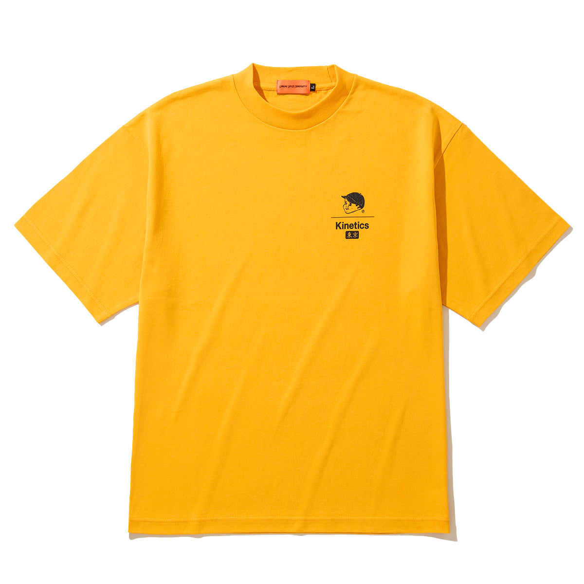 UMAMI SPICE COMPANY SP CORPORATE SS T-SHIRT for Kinetics ウマミスパイスカンパニー SP コーポレート ショートスリーブ Tシャツ for キネティクス USCKSP03【メンズ 半袖Tシャツ コラボ ロゴ 25SS】