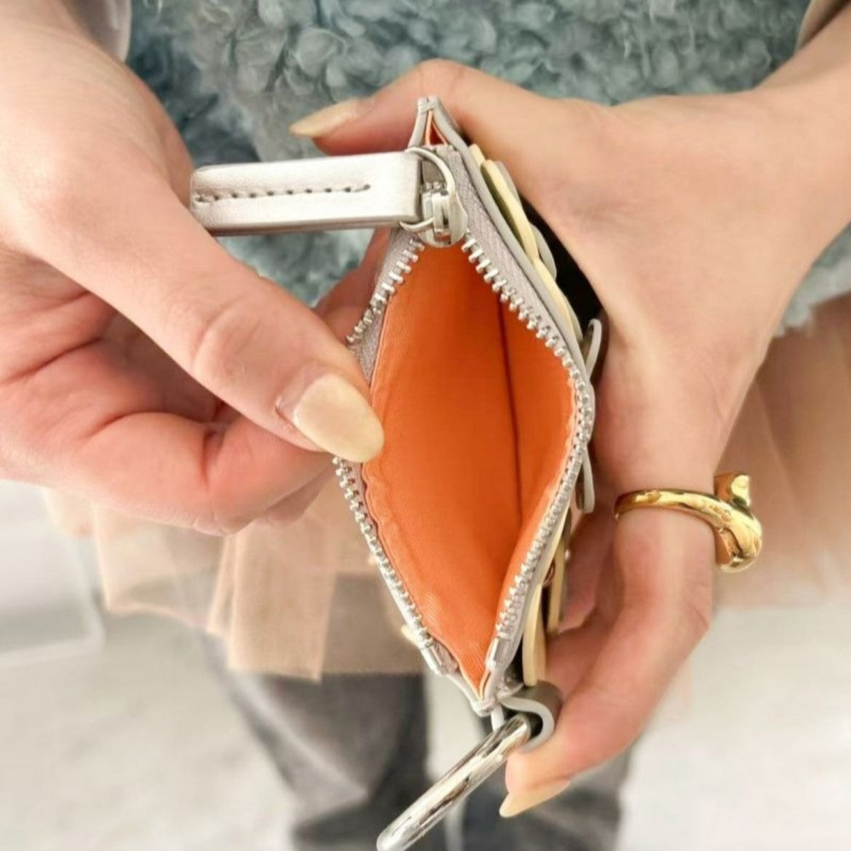 Casselini Flower Motif Coin Case キャセリーニ フラワーモチーフコインケース 252-110607【レディース コインケース カード入れ カラビナ チャーム 25FW】