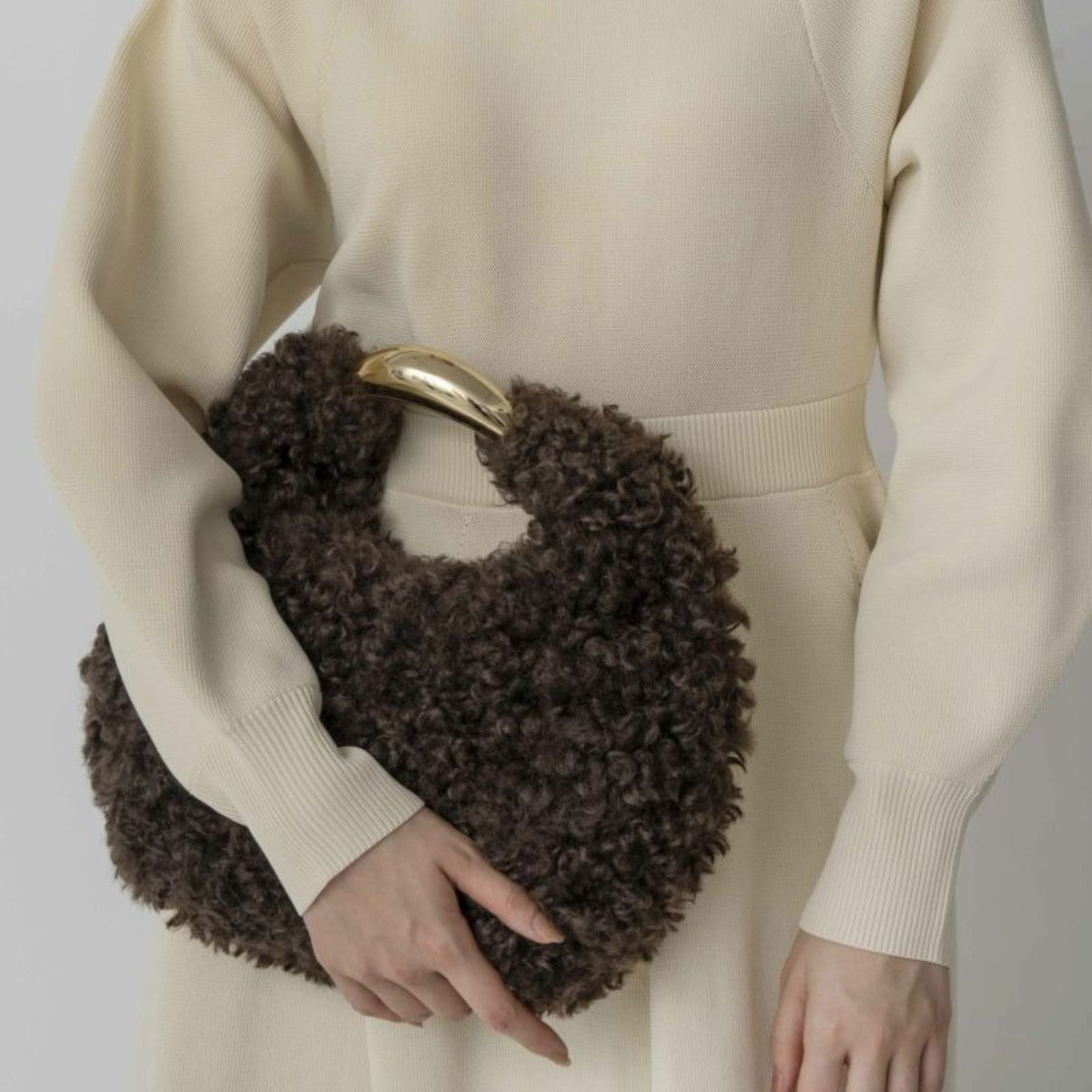 LE VERNIS Sculpture Mou Mini ル・ベルニ スカルプチャー ムー ミニ 252-212519【レディース バッグ ミニ ファー ハンドバッグ 秋冬 レディース 25FW】