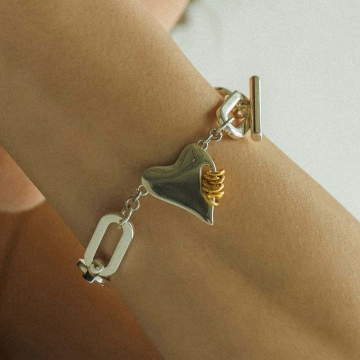 LAPUIS Coil heart bracelet ラピュイ コイル ハート ブレスレット 233-220105【レディース ブレスレット チェーンタイプ ハート 25FW】