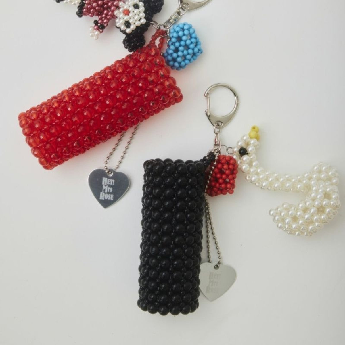 HEY! Mrs ROSE Beads Lip Keycharm ヘイ!ミセスローズ ビーズ リップ キーチャーム 253-140102【レディース ビーズ チャーム ハンドメイド バッグアクセサリー リップケース 25FW】