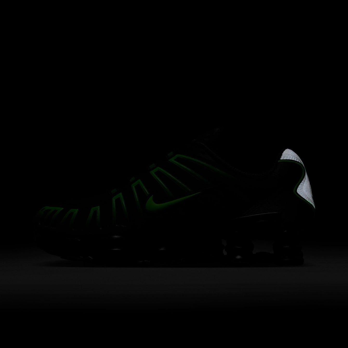 NIKE Shox TL ナイキ ショックス TL AV3595-012【メンズ スニーカー シューズ 25FW】