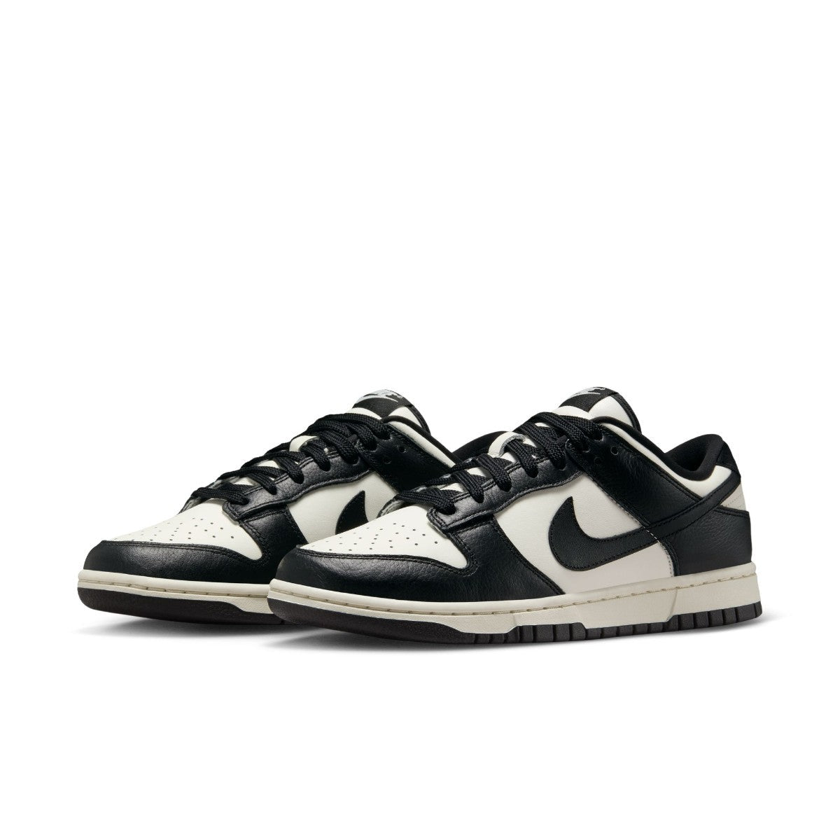 Wmns Dunk Low SE