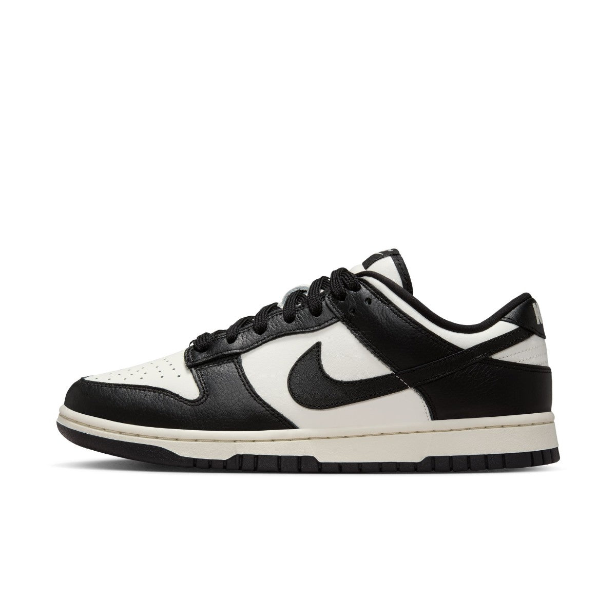 Wmns Dunk Low SE