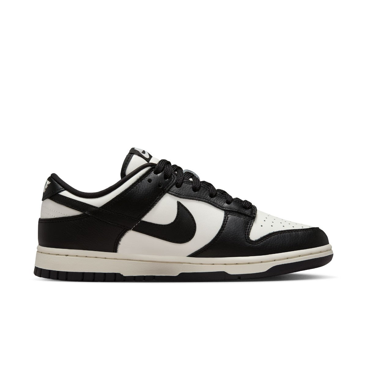 Wmns Dunk Low SE