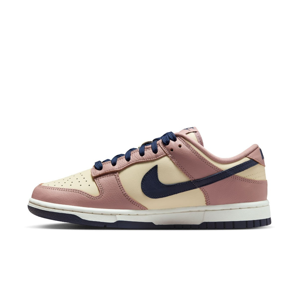 Wmns Dunk Low SE