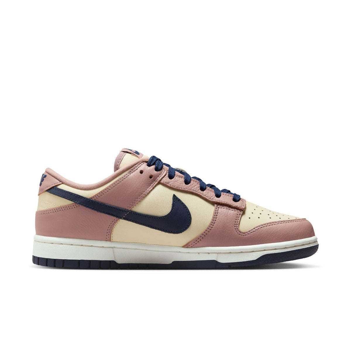 Wmns Dunk Low SE