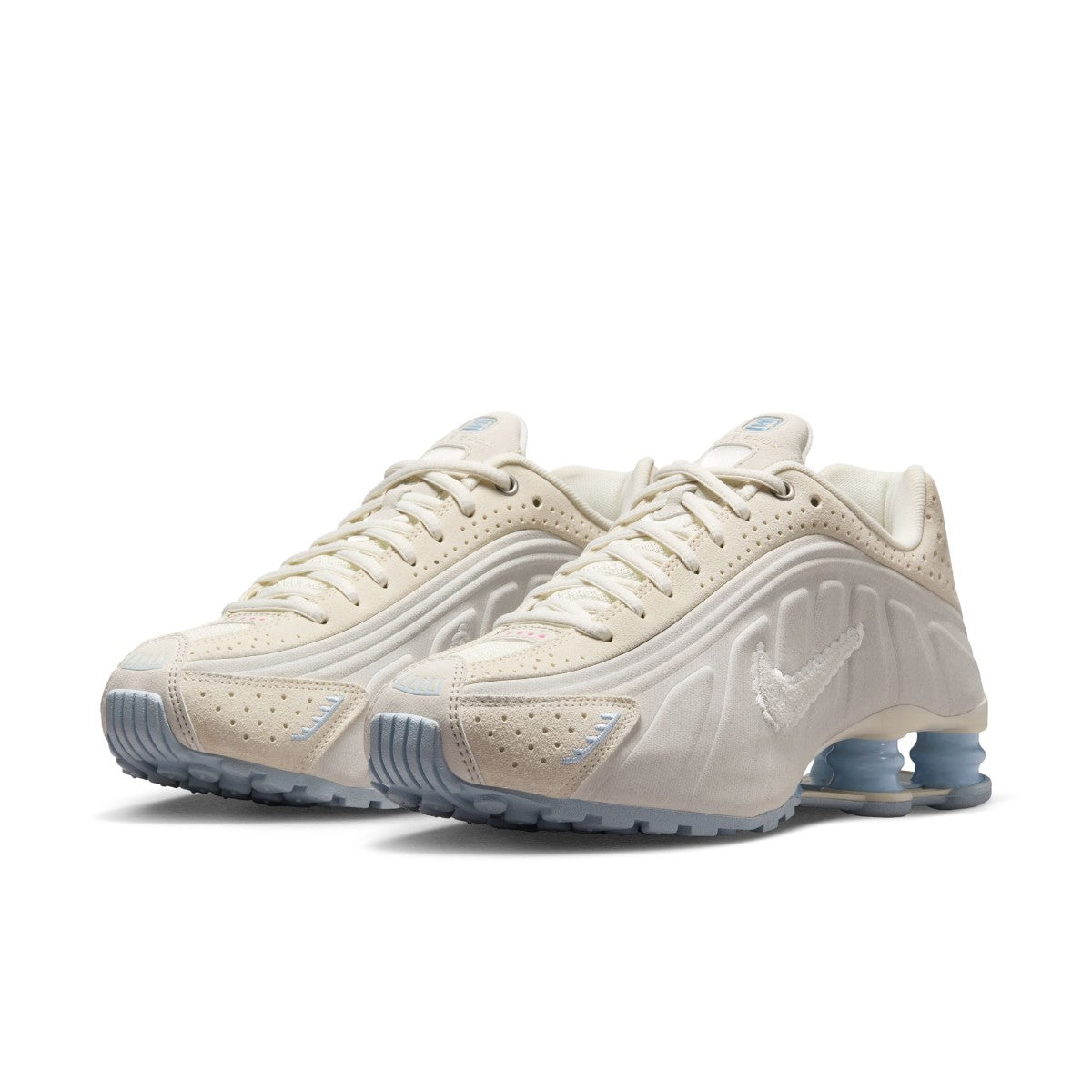 NIKE Wmns Shox R4 SE ナイキ ウィメンズ ショックス R4 SE IH3572-110【レディース スニーカー ローカット クッション性 レディース 25FW】