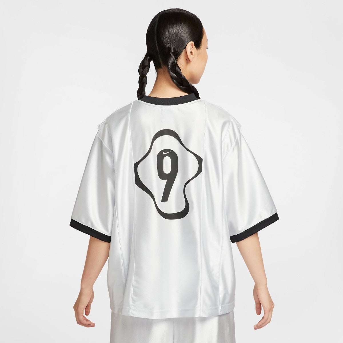 NIKE Women's NSW Short-Sleeve Graphic Jersey Top ナイキ ウィメンズ NSW ショートスリーブ グラフィック ジャージー トップ II1939【レディース トップス ジャージーシャツ レース切り替え オーバーサイズ 光沢ニット 洗濯機OK 25FW】