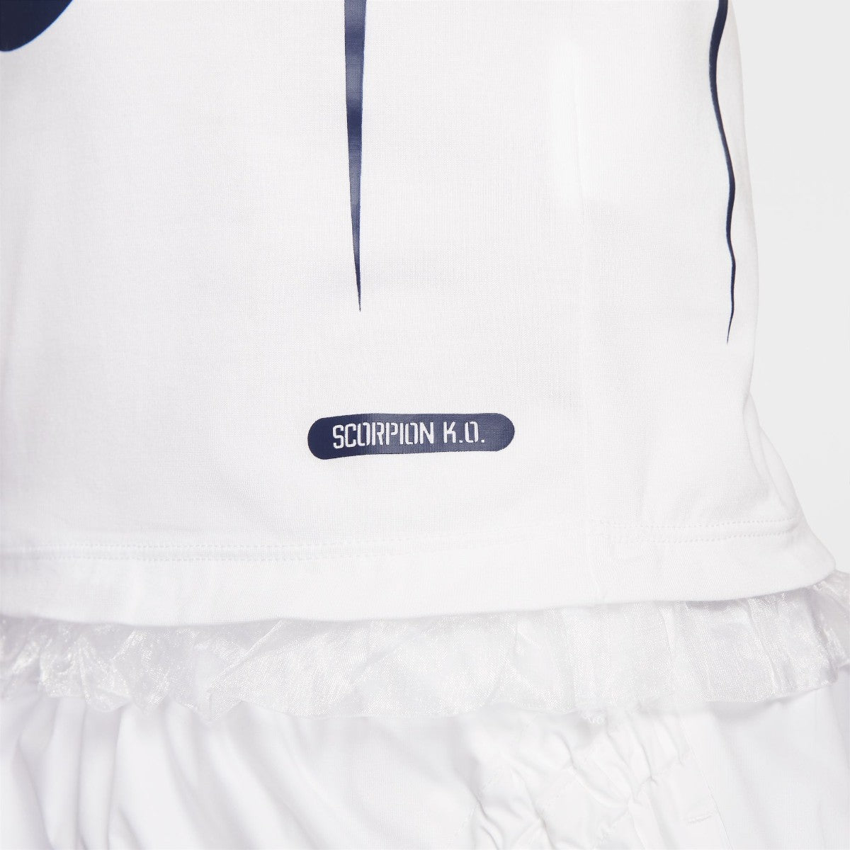 NIKE Women's NSW Chill Knit Graphic T-Shirt ナイキ ウィメンズ NSW チル ニット グラフィック Tシャツ II1950【レディース 半袖Tシャツ ジャージー素材 スリムフィット ラグラン ストレッチ素材 洗濯機OK 25FW】