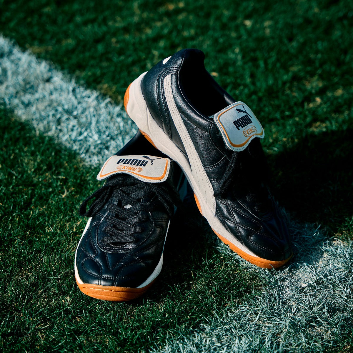 PUMA KING INDOOR プーマ キング インドア 401683-01【メンズ スニーカー シューズ スパイクモチーフ レトロ 25FW】