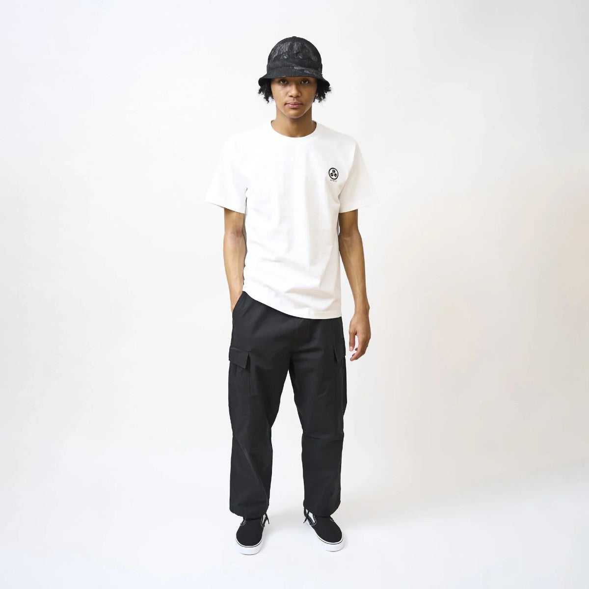 坩堝 REFLECT KAMON S/S T-Shirts RUTSUBO リフレクト 家紋 ショートスリーブ Tシャツ R25-KAMON-TS【メンズ 半袖Tシャツ リフレクター ワンポイント バックプリント グラフィック 25SS】