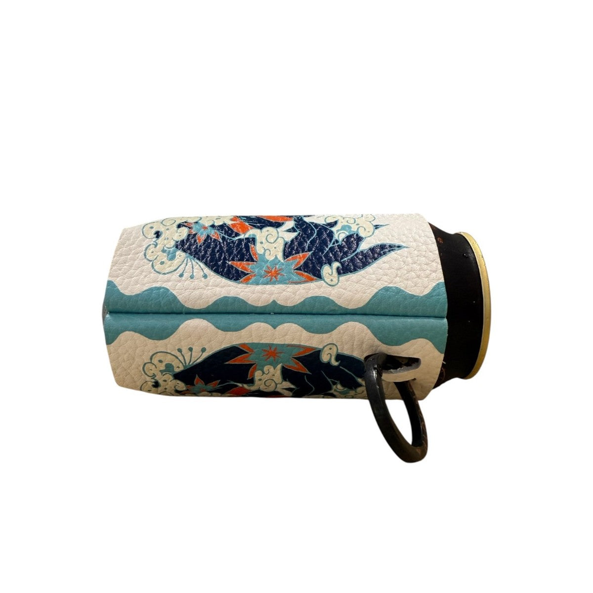 坩堝 八角天 KAN KOOZIE (RUTSUBO×醪 (LOW MOROMI) ×GNUOYP) RUTSUBO 八角天 缶クージー R25SU-Low-AC2【メンズ クージー ドリンクホルダー スリープ コラボ 25SS】