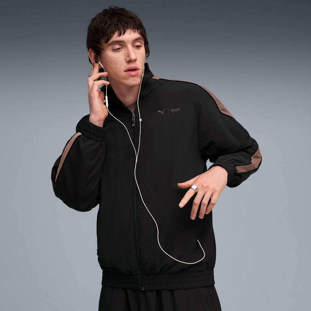 PUMA PUMA x RIPNDIP T7 OVERSIZED TRACK JACKET プーマ PUMA x RIPNDIP T7 オーバーサイズド トラック ジャケット 632418【メンズ トラックジャケット ジップアップ リサイクル素材 オーバーサイズ スポーツミックス コラボ 25FW】