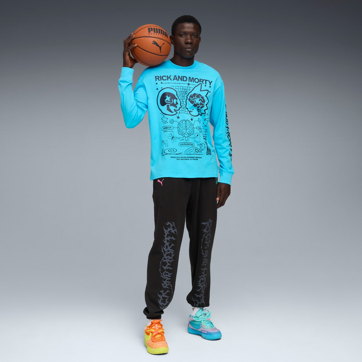 PUMA HOOPS x RICK AND MORTY LS TEE プーマ Hoops x リック アンド モーティー 長袖 Tシャツ 633099【メンズ Tシャツ 長袖 コラボ 25FW】