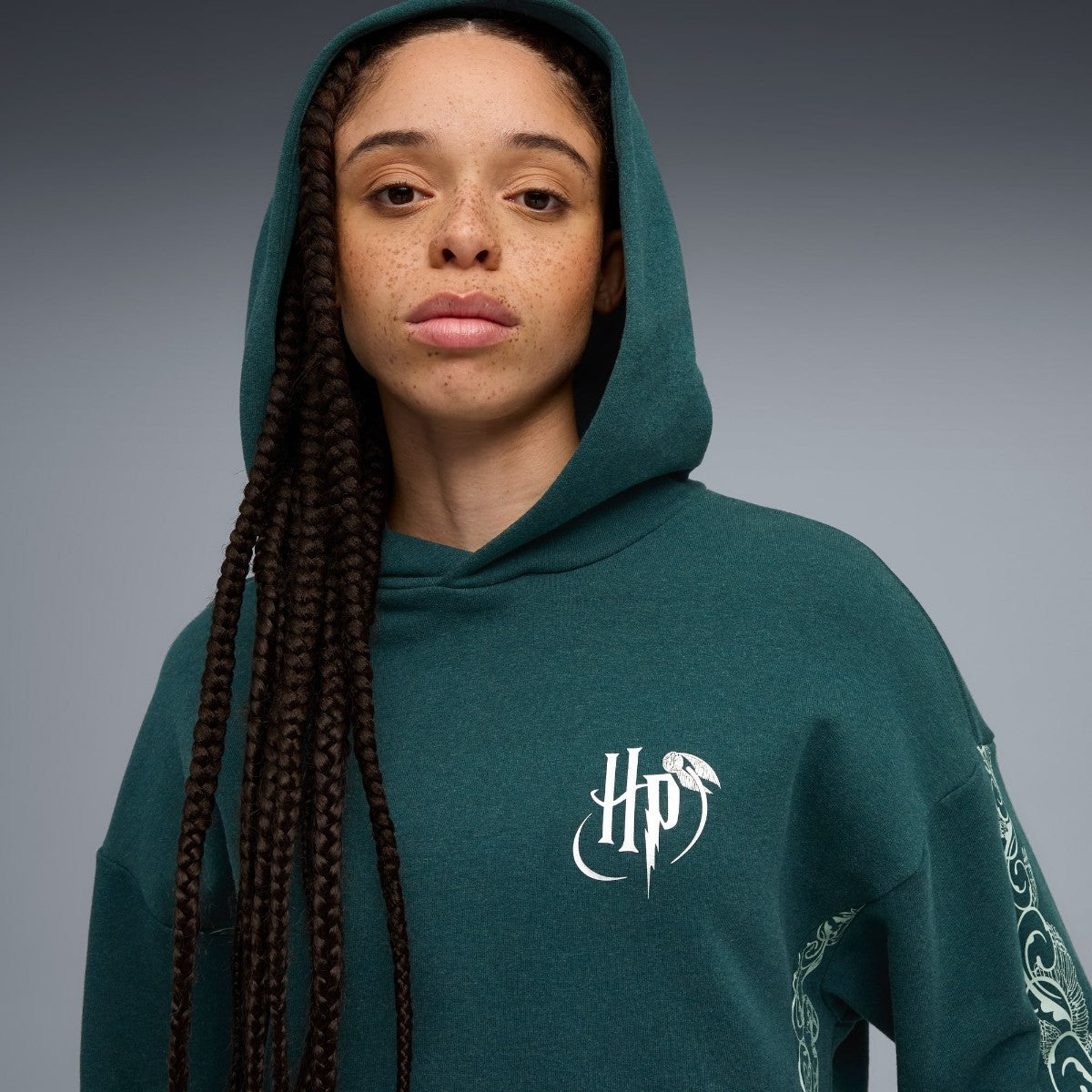 PUMA HOOPS X HARRY POTTER HOODIE プーマ フーブス×ハリーポッター フーディ 633108-01【レディース フード付きパーカー バスケットボールウェア コラボ 25FW】