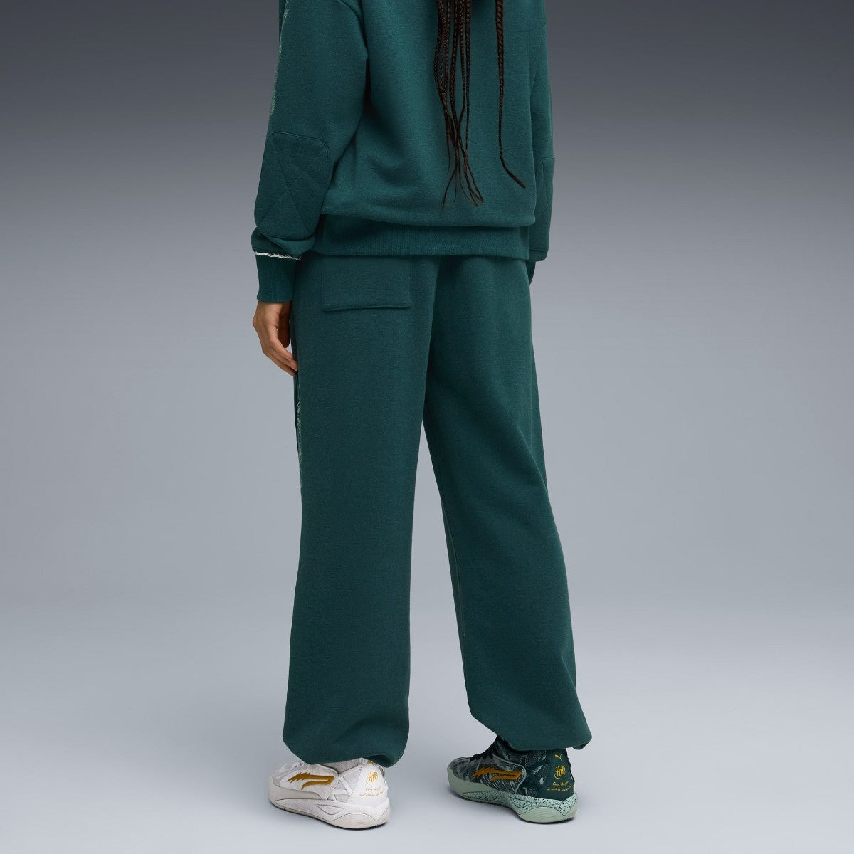 PUMA HOOPS X HARRY POTTER SWEAT PANT プーマ フープス ×ハリーポッター スウェットパンツ 633112-01【レディース スウェットパンツ バスケットボールウェア コラボ 25FW】