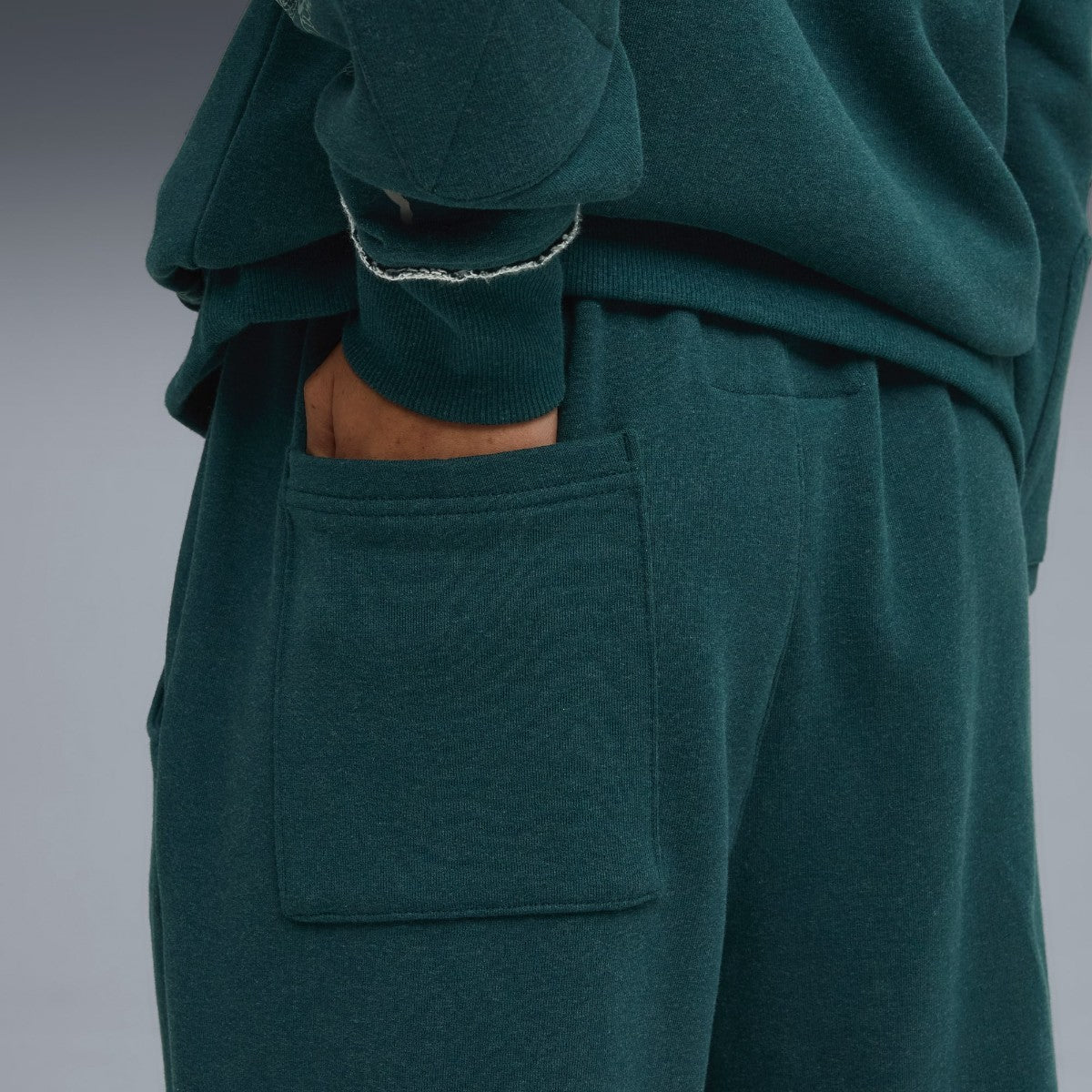 PUMA HOOPS X HARRY POTTER SWEAT PANT プーマ フープス ×ハリーポッター スウェットパンツ 633112-01【レディース スウェットパンツ バスケットボールウェア コラボ 25FW】