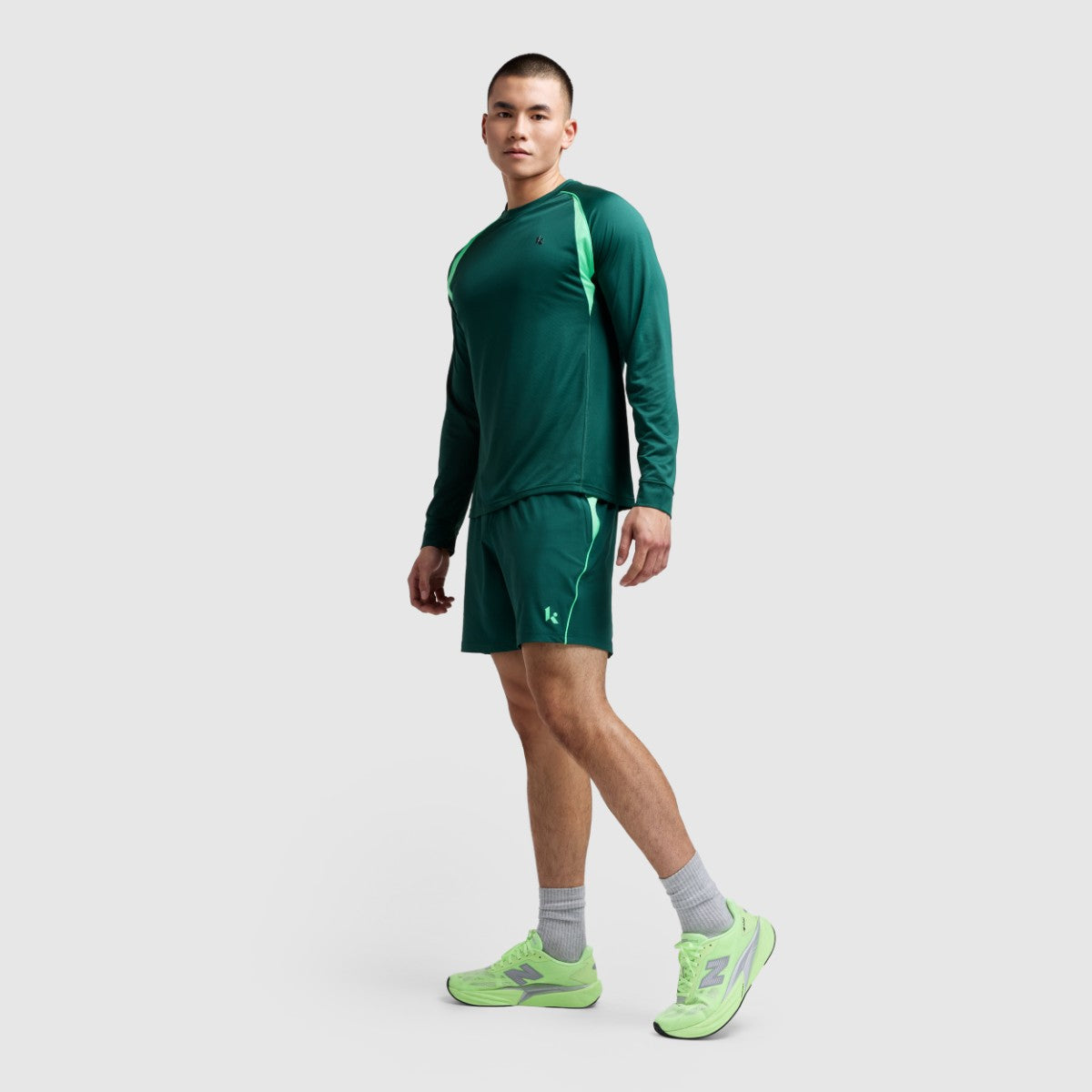 New Balance Klutch Men's LS Performance T-Shirt ニューバランス クラッチ ロングスリーブ パフォーマンス Tシャツ MT53621【メンズ 速乾性 トレーニング Tシャツ 長袖 パフォーマンス 軽量 快適 25FW】