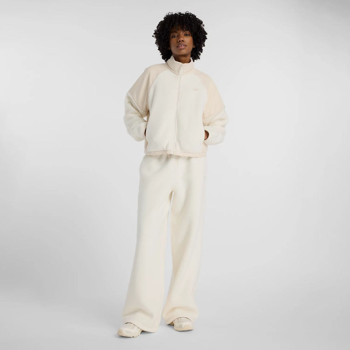 New Balance High Pile Fleece Jacket ニューバランス ハイパイルフリースジャケット WJ53503【メンズ フリースジャケット 裏起毛 NBロゴ刺繍 25FW】