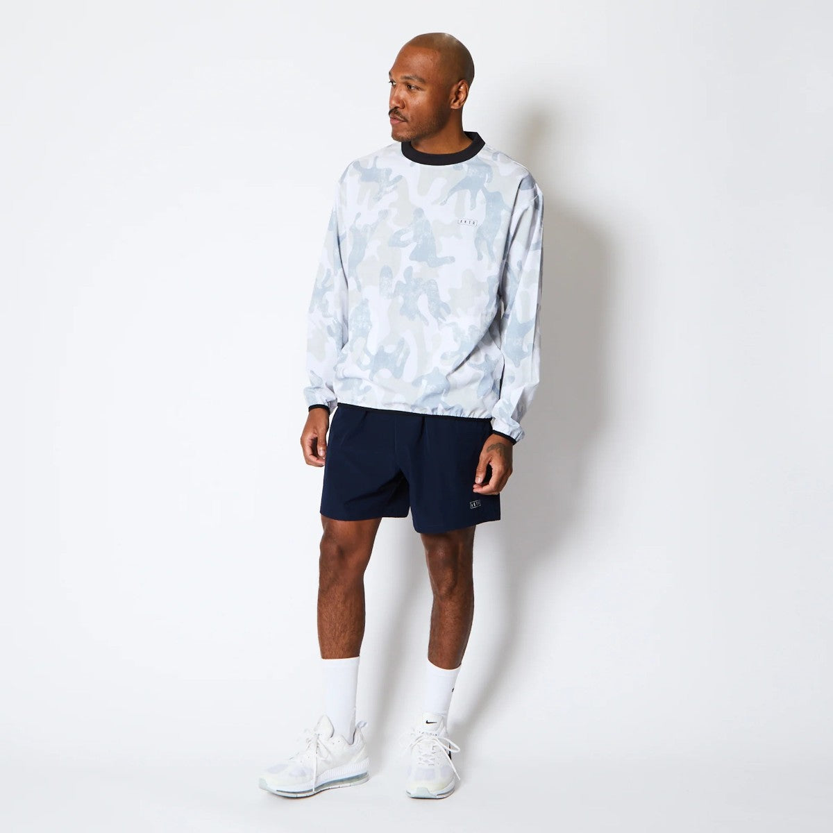 AKTR PLAY CAMO PULLOVER SHTG SHIRTS アクター プレイ カモ プルオーバー シューティング シャツ 225-021010【メンズ 長袖 シャツ カットソー カモフラージュ バスケットボール 吸汗速乾 25FW】