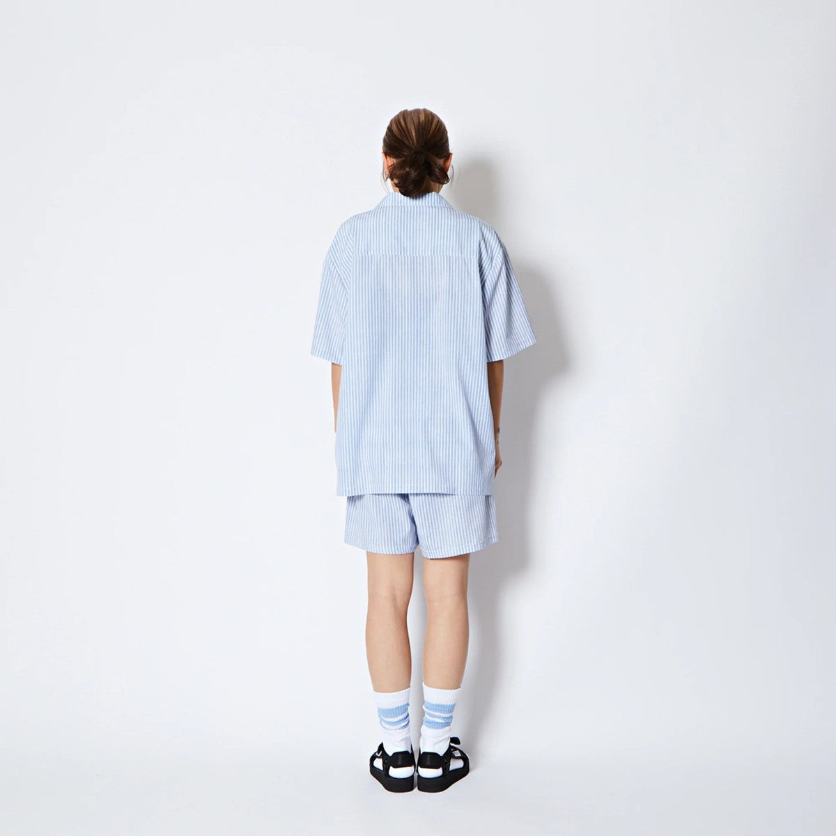 AKTR FREEDOM STRIPE SHIRTS アクター フリーダム ストライプ シャツ 225-031010【メンズ 半袖開襟シャツ ストライプ ロゴ ストレッチ 25FW】