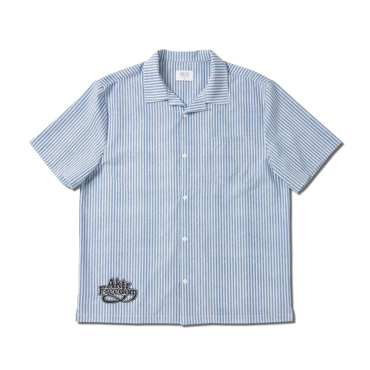 AKTR FREEDOM STRIPE SHIRTS アクター フリーダム ストライプ シャツ 225-031010【メンズ 半袖開襟シャツ ストライプ ロゴ ストレッチ 25FW】