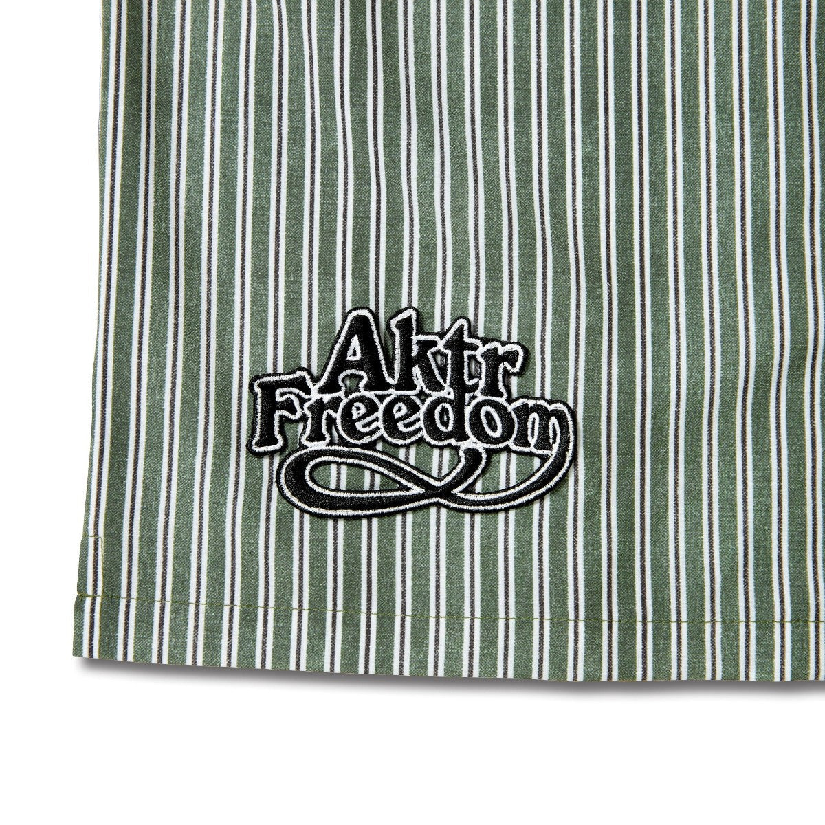 AKTR FREEDOM STRIPE SHIRTS アクター フリーダム ストライプ シャツ 225-031010【メンズ 半袖開襟シャツ ストライプ ロゴ ストレッチ 25FW】