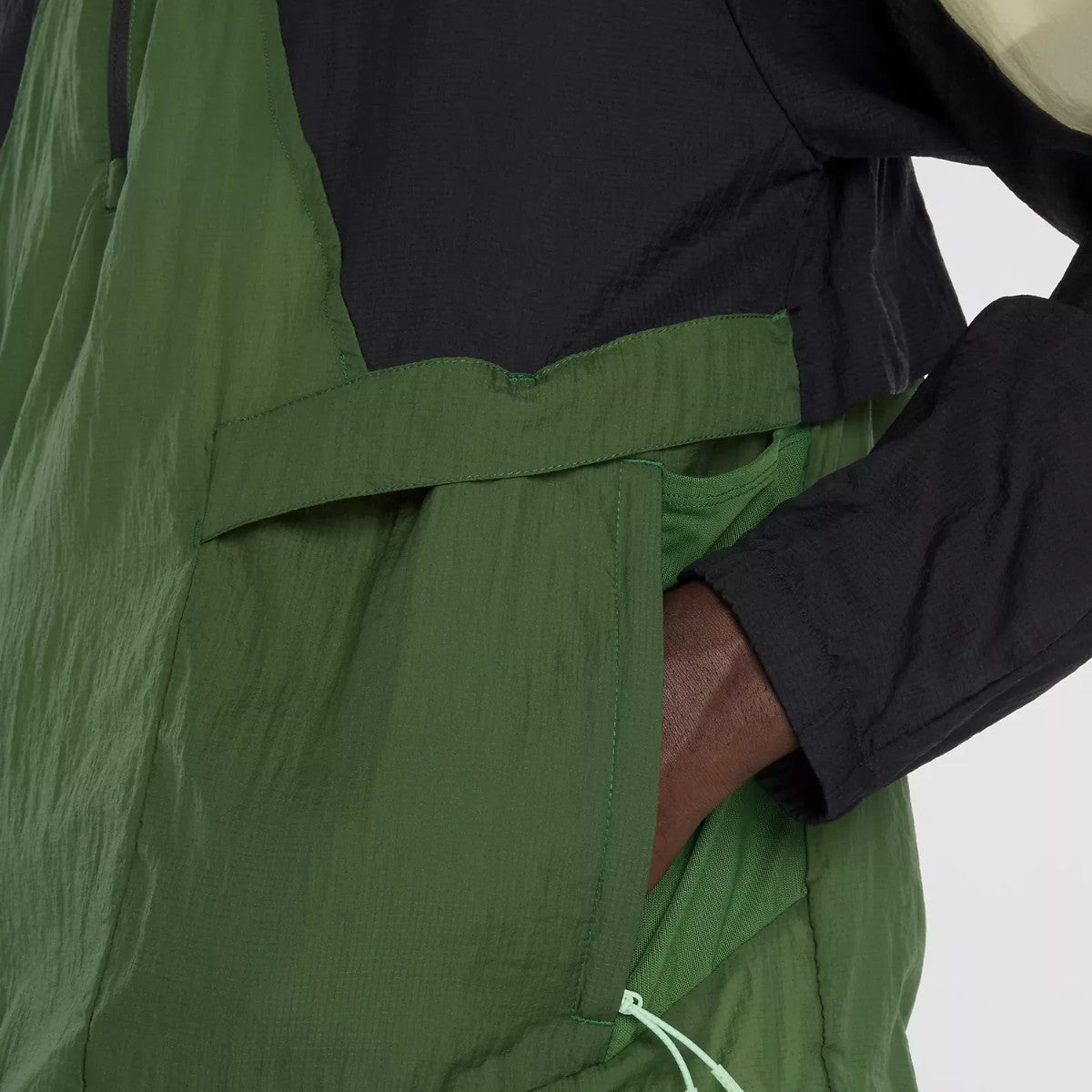 New Balance Water Resistant Jacket ニューバランス ウォーター レジスタント ジャケット MO53206【メンズ ジャケット 撥水 防水 軽量 ナイロン アウトドア 25FW】