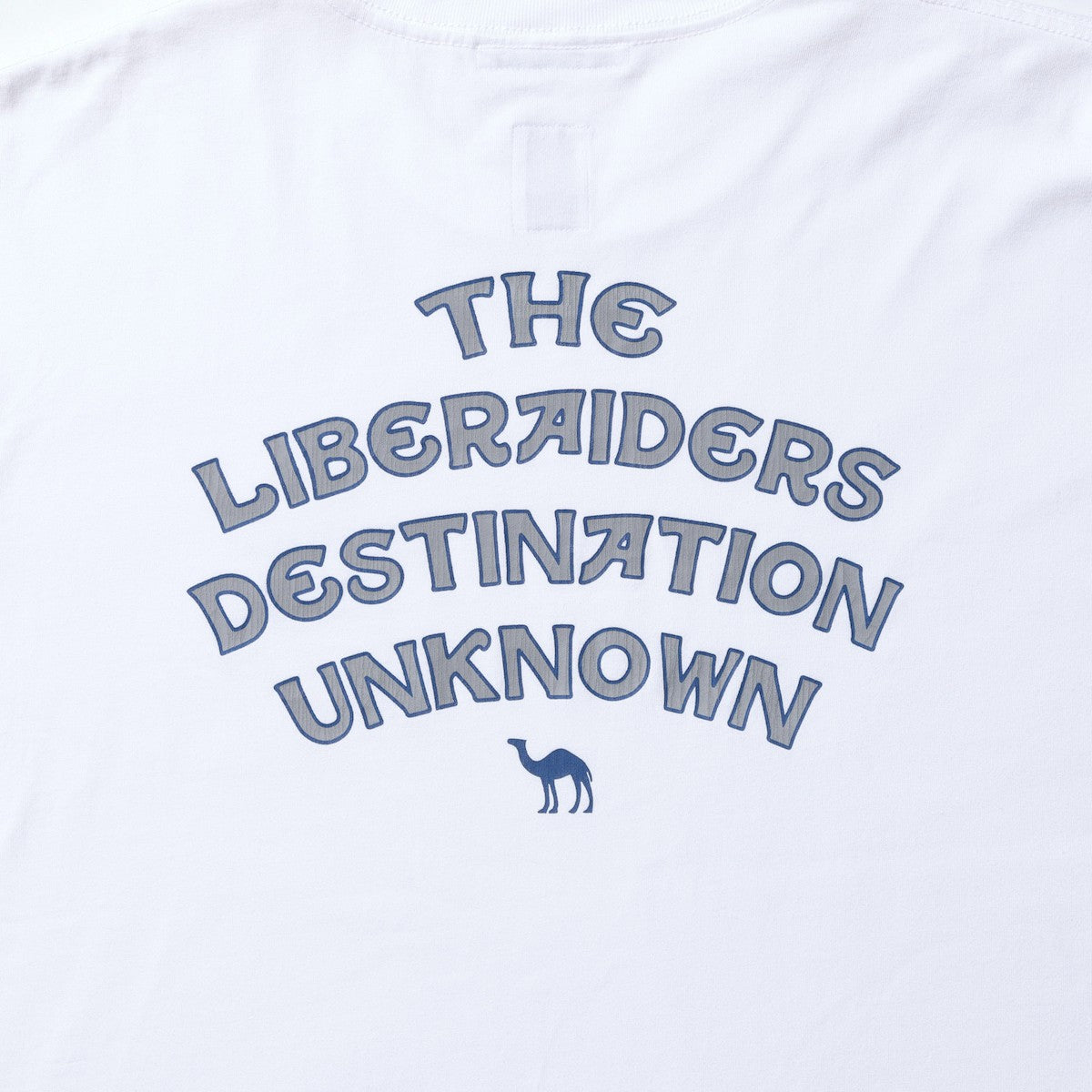 Liberaiders CAMEL TEE リベレイダース キャメル ティー 77602【メンズ Tシャツ 半袖 ロゴ バックプリント ヴィンテージテイスト 25FW】